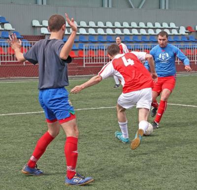 Участники турнира «Русской кожи» по мини-футболу продолжат поход за кубками